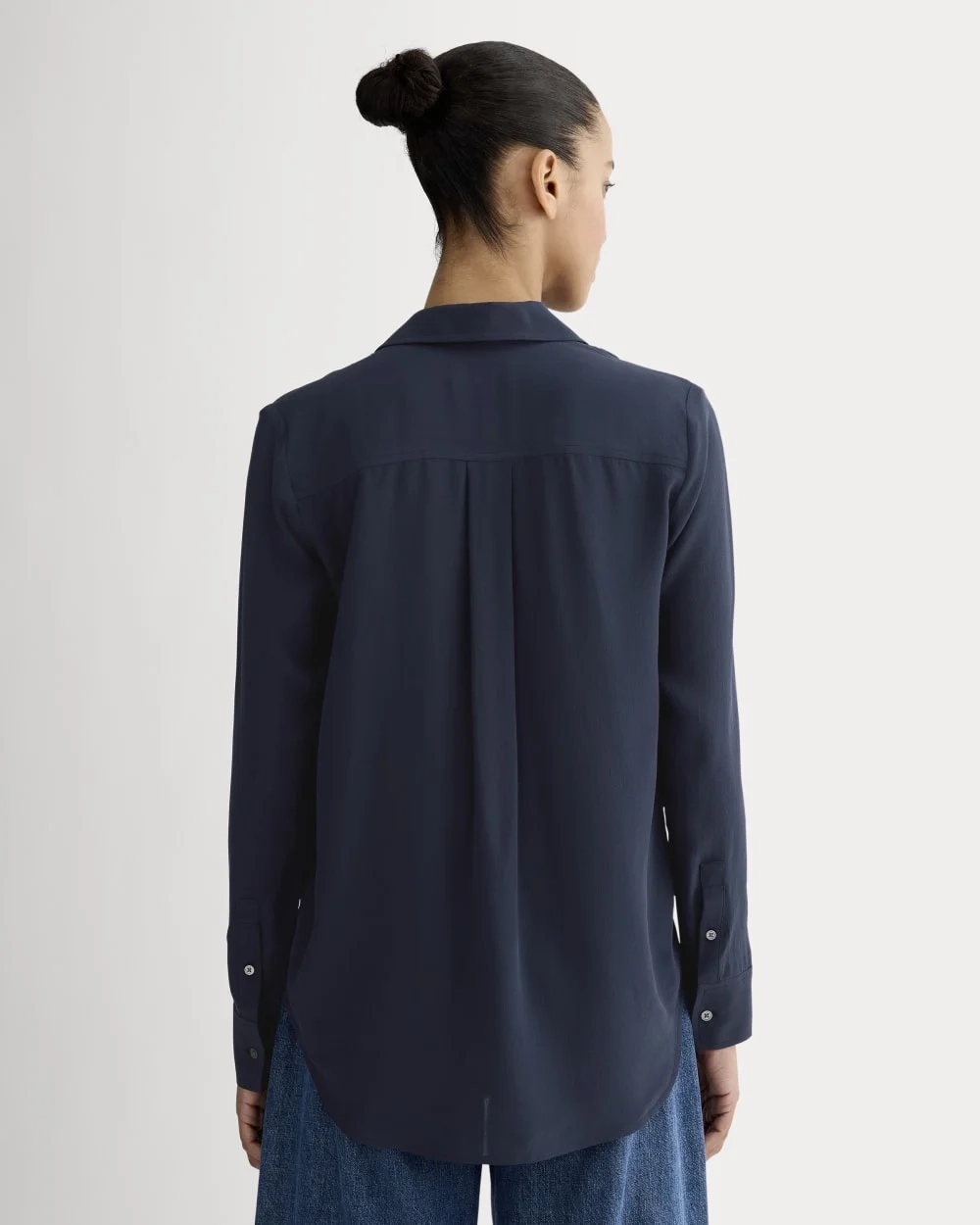 The Must-Have Shirt in Washable Silk | Navy (5)