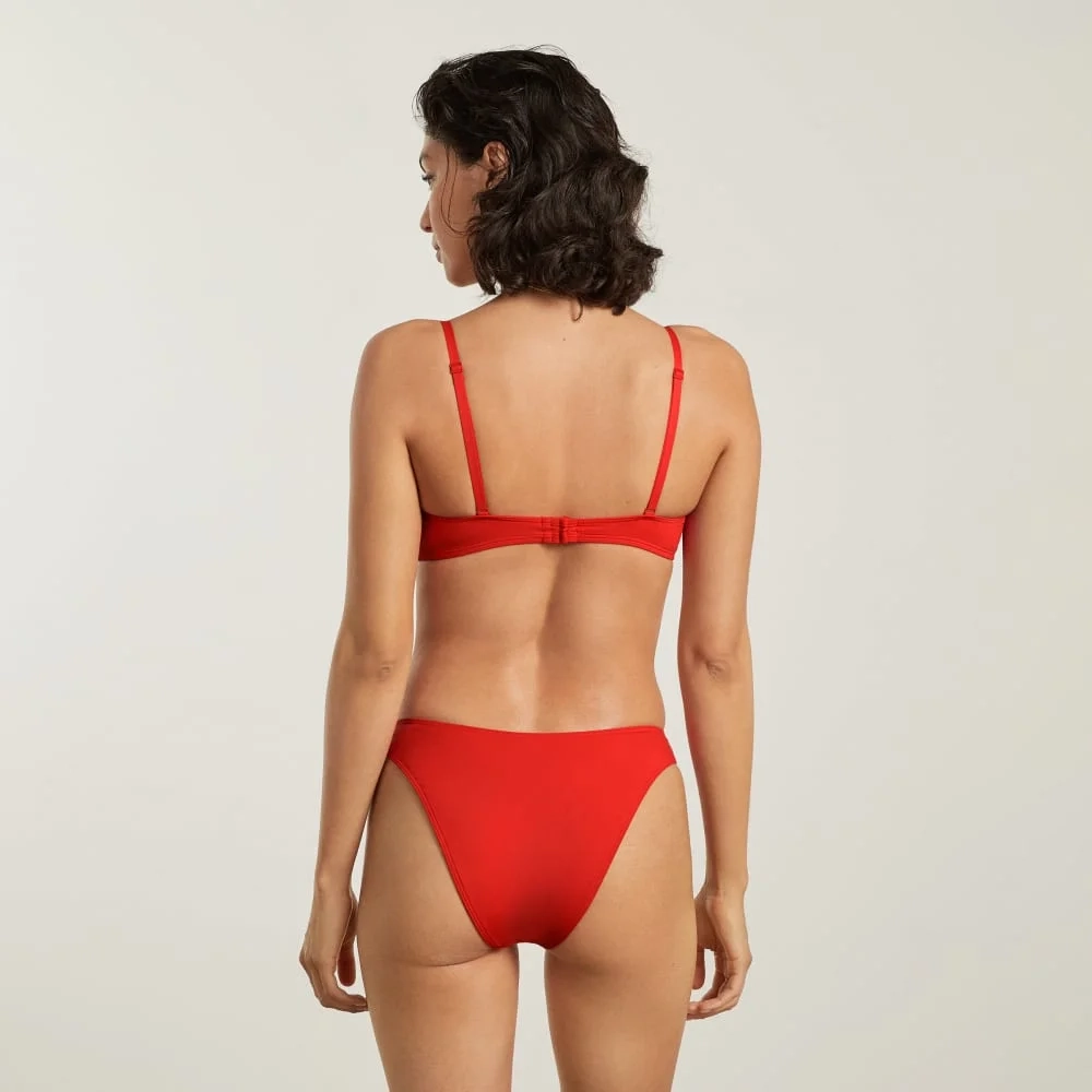 The Scoop-Neck Bikini Top | Bright Red (2)