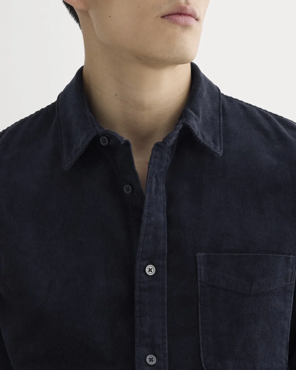The Classic Shirt in Corduroy | Navy (3)