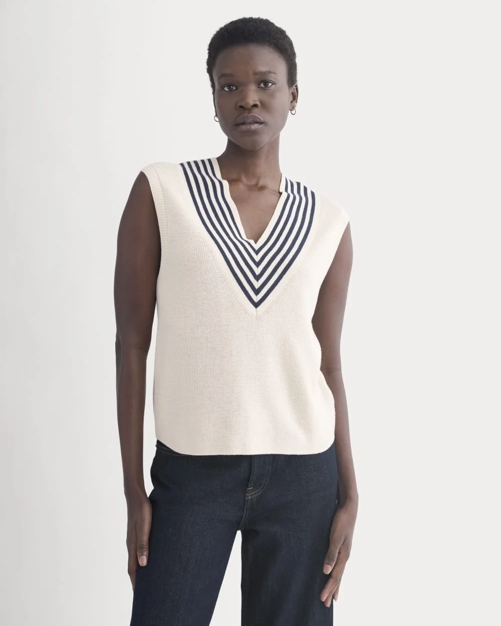 Relaxed V-Neck Vest in Cotton Merino | Canvas (2)