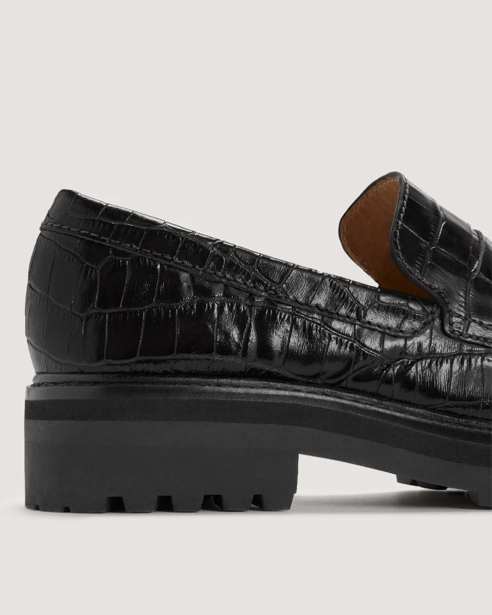 The Lug Loafer | Black Crocodile (2)