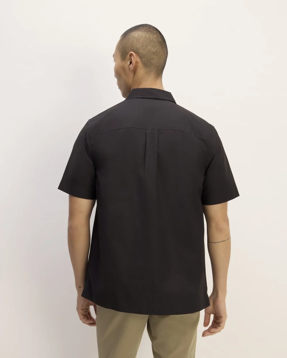 The Supima® Short-Sleeve Poplin Shirt | Black (2)
