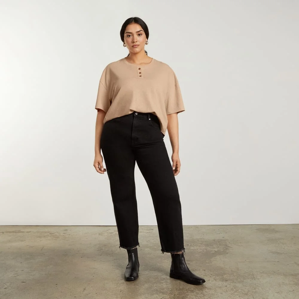 The Vintage Henley Hemp Tee | Hazelnut (3)