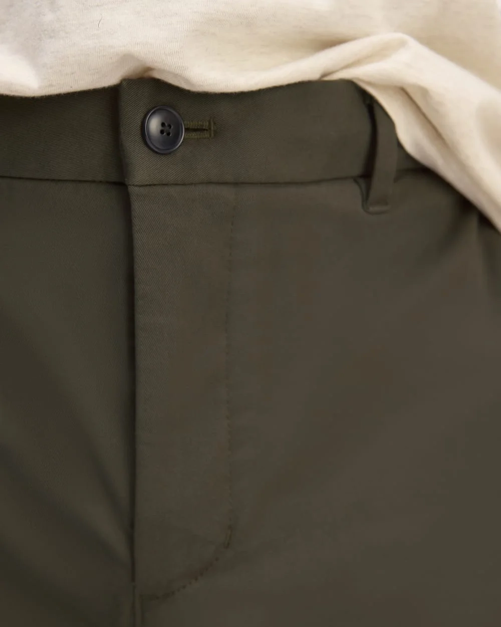 The 9" Slim-Fit Performance Chino Short | Carob (2)