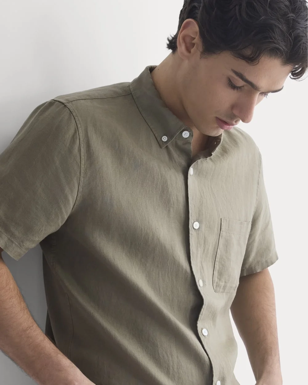 The Classic Short-Sleeve Shirt in Linen | Overland Trek (2)