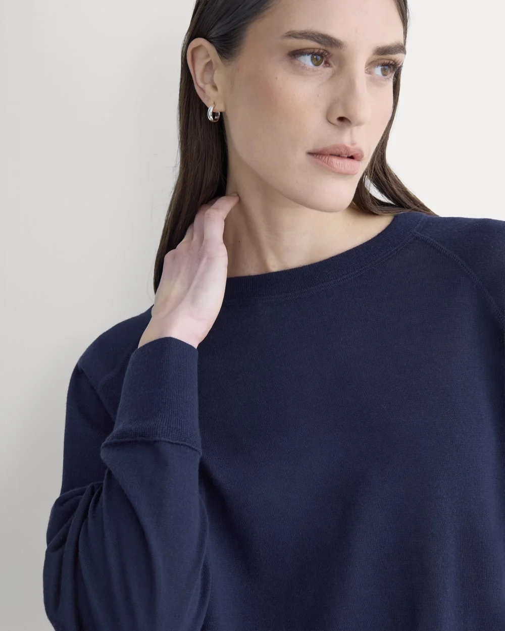 Raglan Sweater in Ultrasoft Merino | Rich Navy (3)