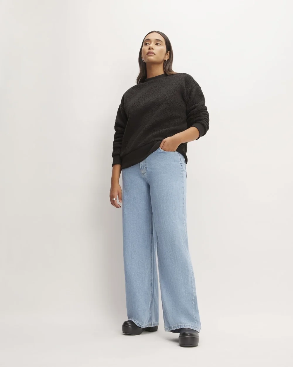 The ReNew Fleece Oversized Crew | Black (2)