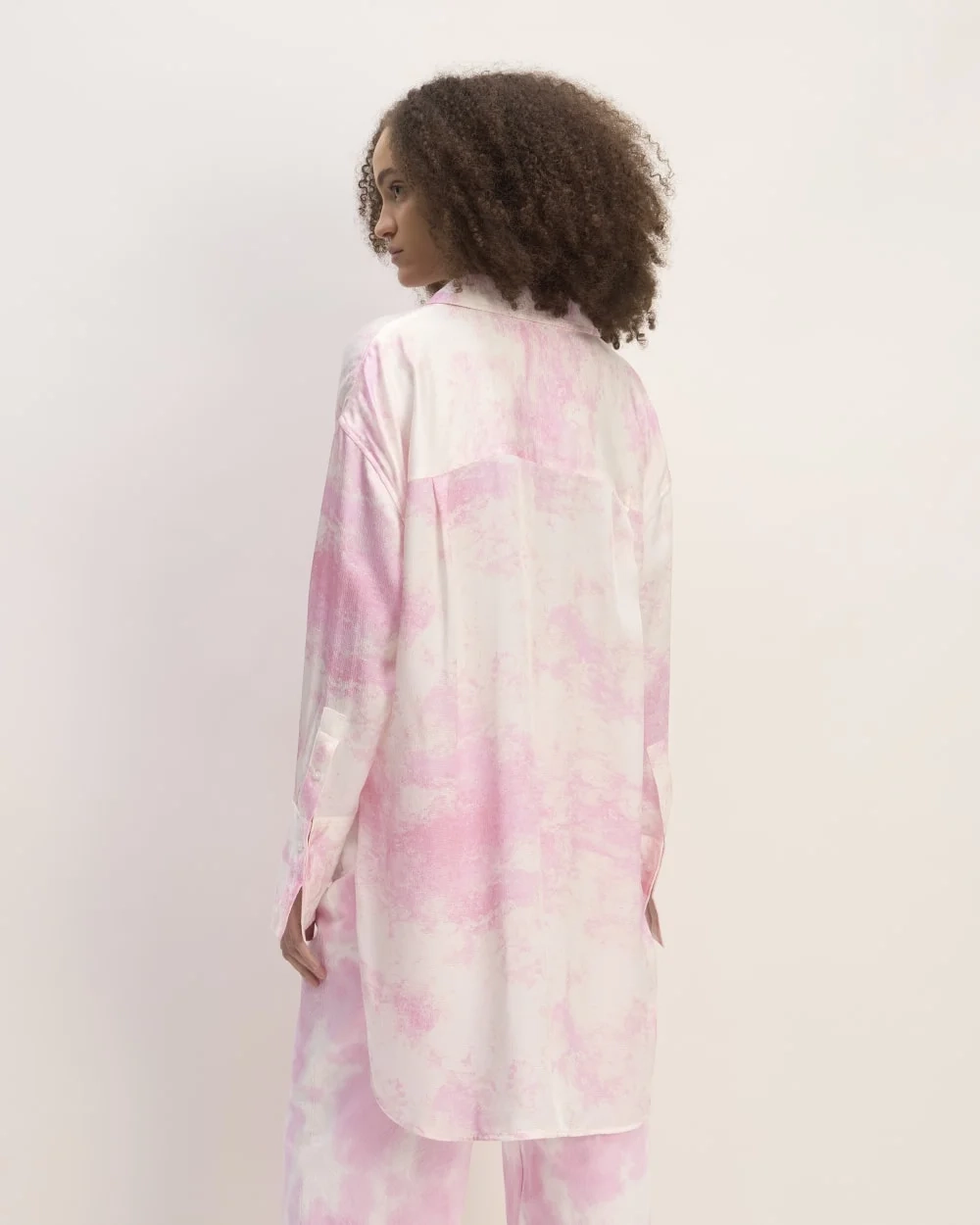 The Everlane x Marques' Almeida Satin Tie-Dye Shirt | Pink Tie-Dye (4)