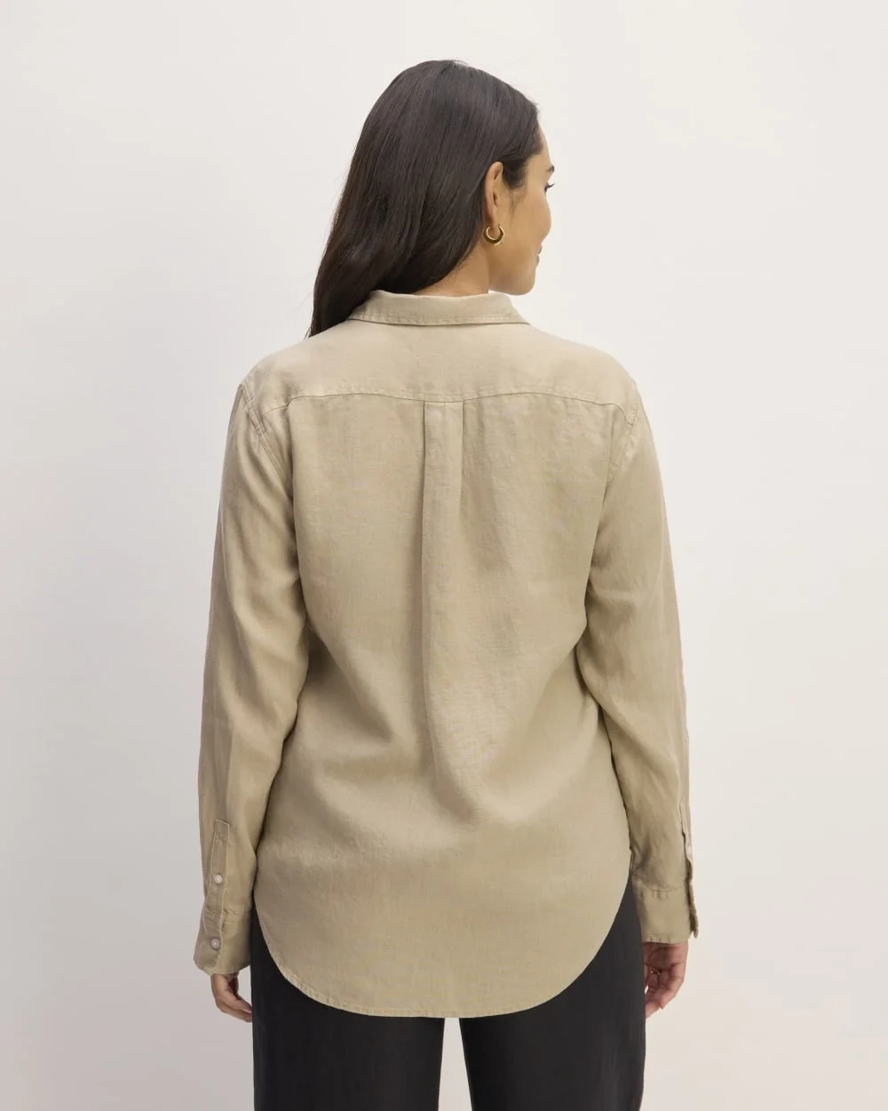 The Must-Have Shirt in Linen | Trench Coat Khaki (2)