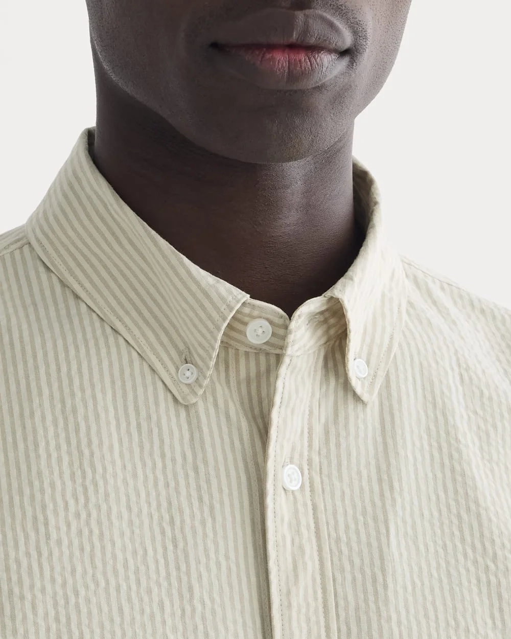 The Seersucker Long-Sleeve Shirt | Trench Coat Khaki / Natural (3)