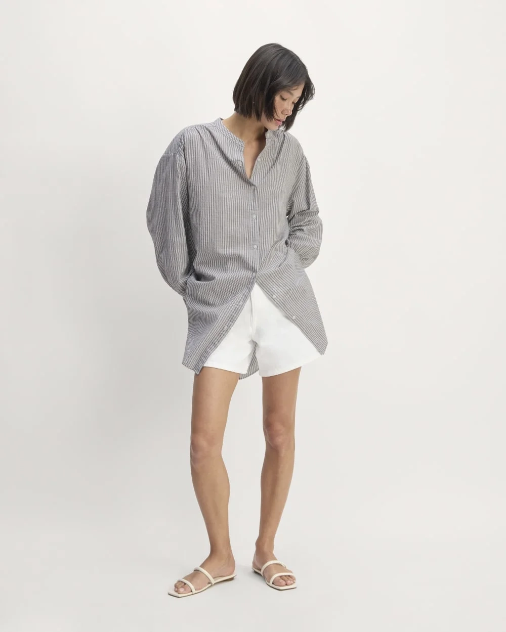 The Gauze Oversized Shirt | White / Black (5)
