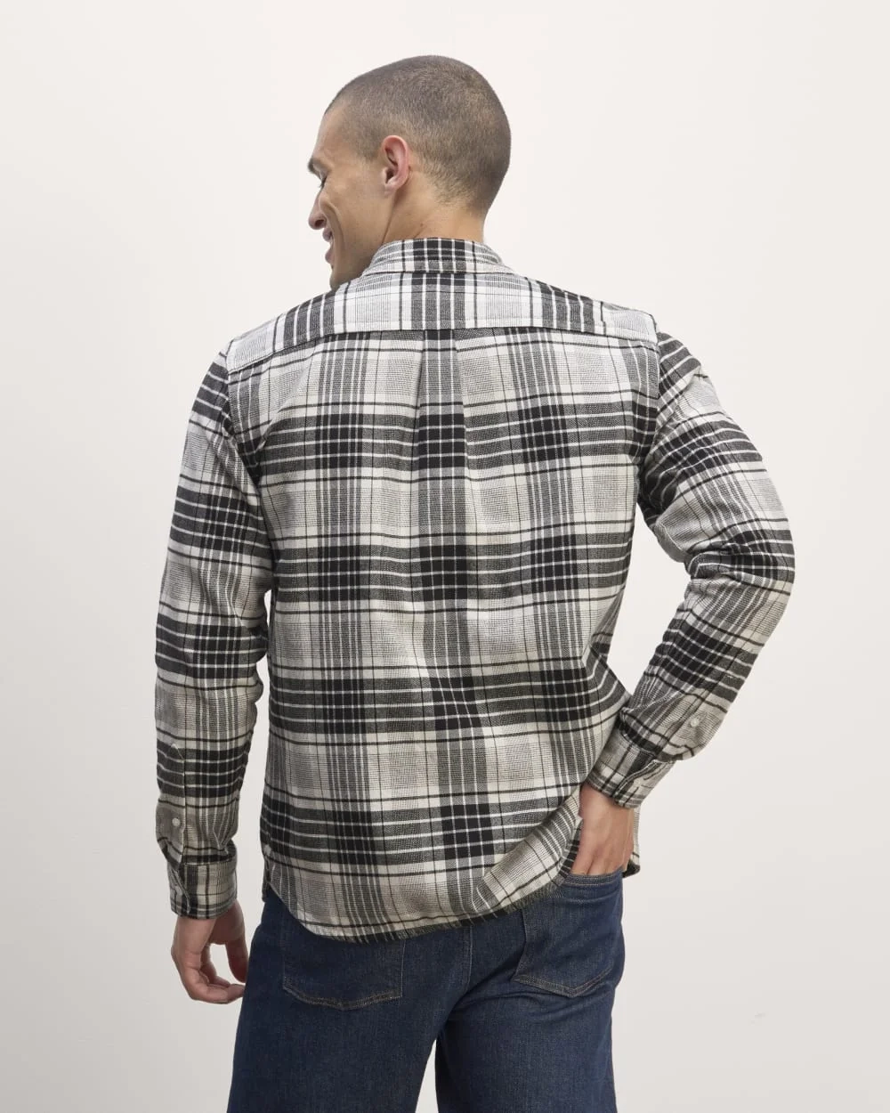 The Brushed Flannel Shirt | Light Heather Oat / Black (3)