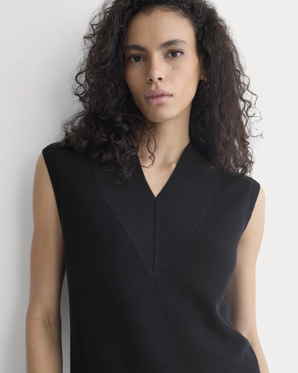 Relaxed V-Neck Midi Sweater Dress in Cotton Merino | Black (4)