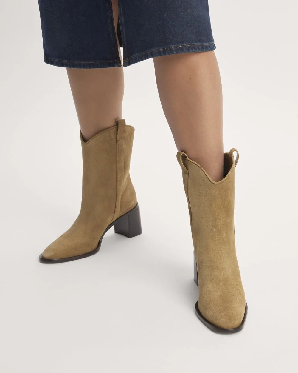 The Outlaw Boot | Sand Suede (2)
