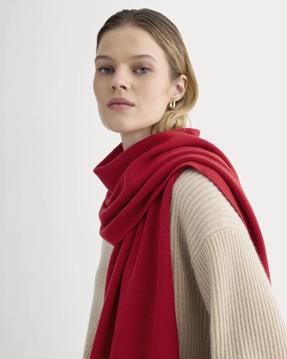 The Cabin Scarf | Berry Red (6)