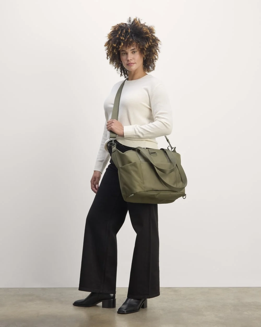 The ReNew Transit 3-Way Tote | Kalamata (4)