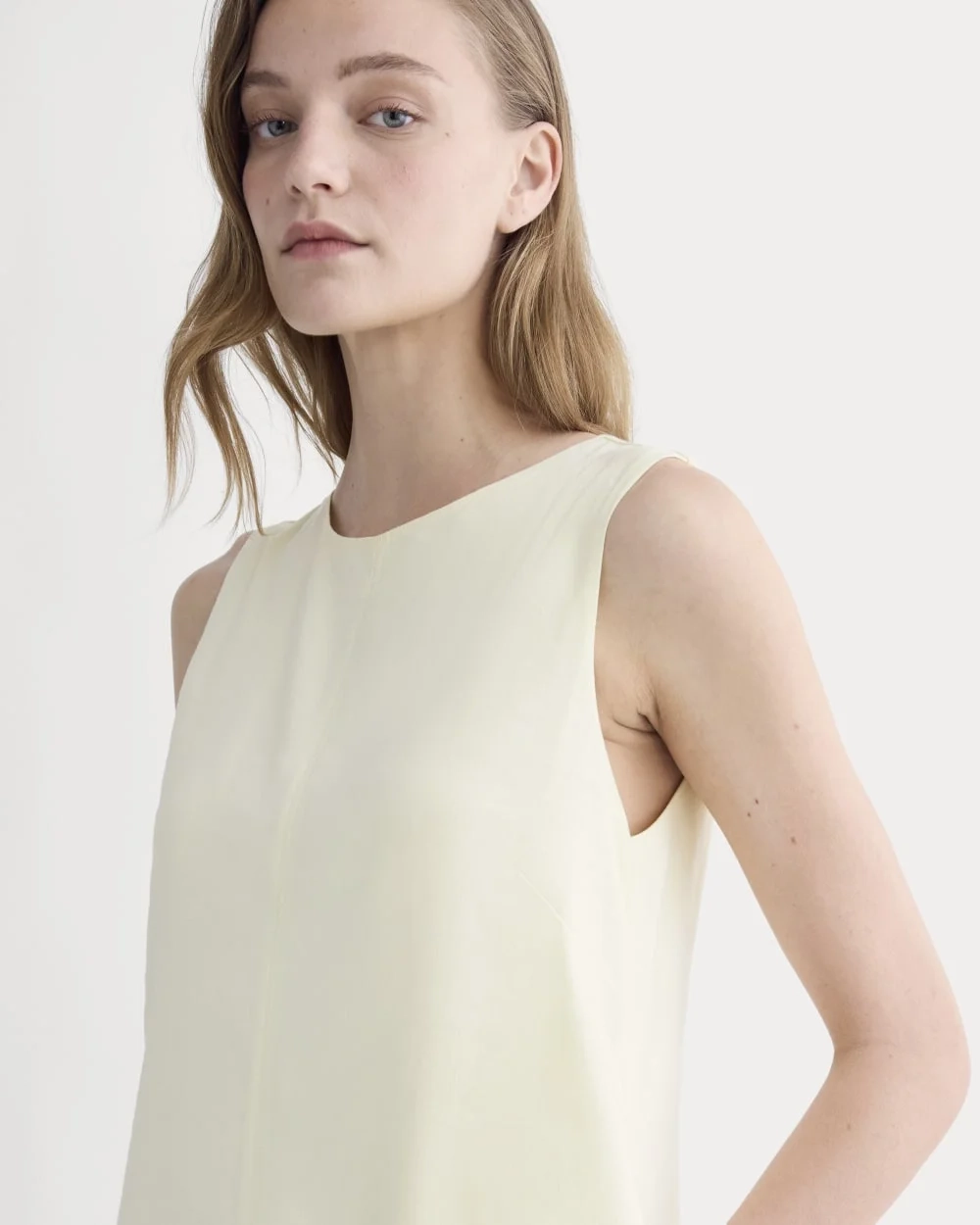The Shift Dress in Stretch Linen | Light Yellow (2)