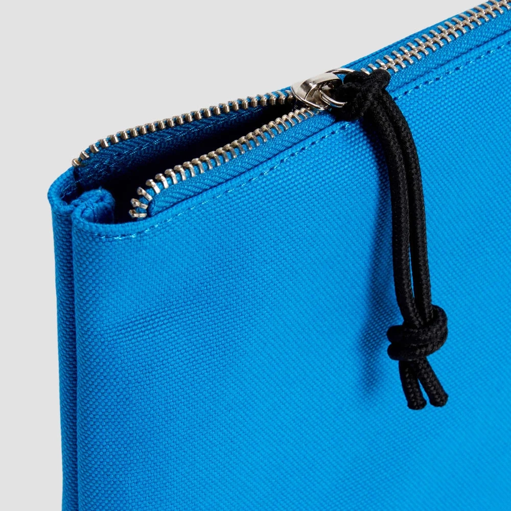 The Organic Canvas Pouch | Brilliant Blue (3)