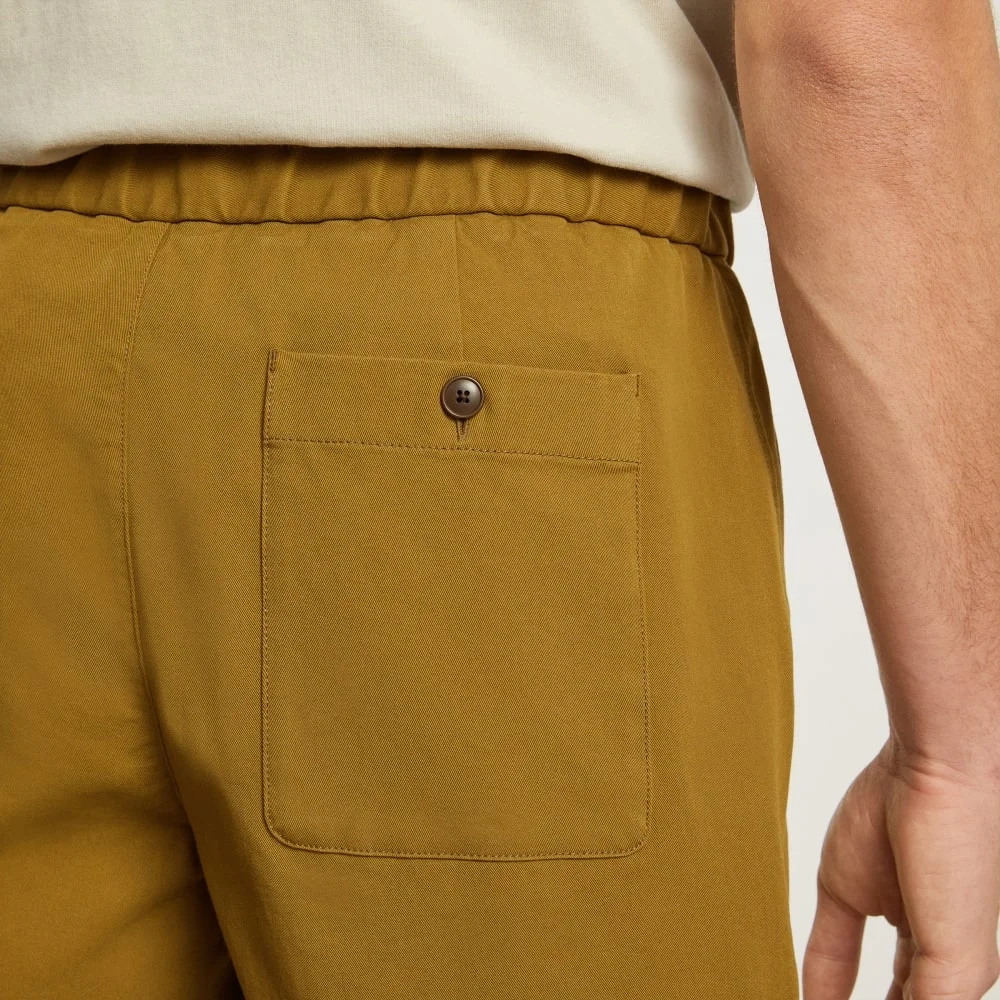 The Pull-On Performance Chino Short | Olive (2)