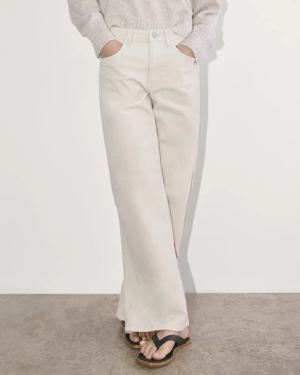 The Mid-Way Pant in Corduroy | Sandstone (6)