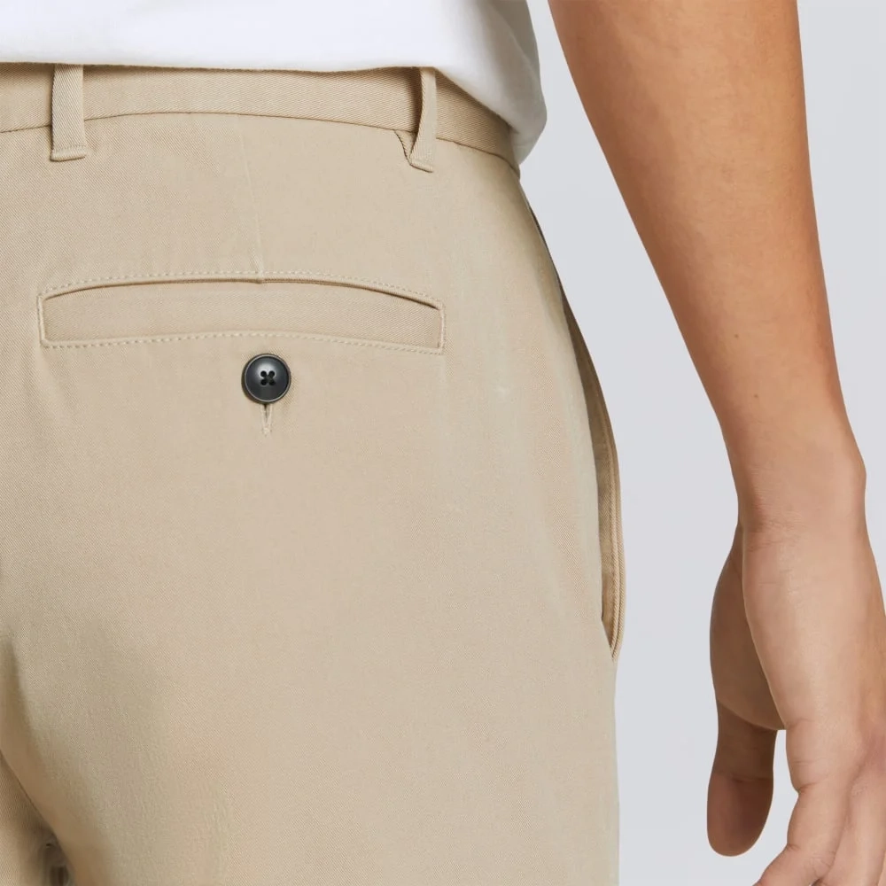 The Straight Fit Performance Chino | Uniform | Trench Coat Khaki | Straight (5)