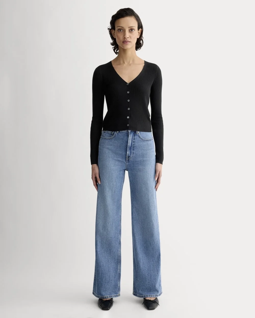 The Cardigan in Ultrasoft Merino | Black (3)