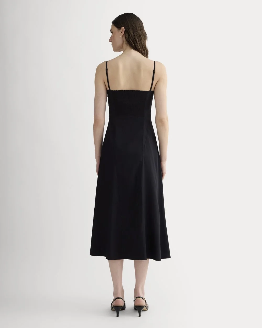 The Seamed Dress in Stretch Linen | Black (3)