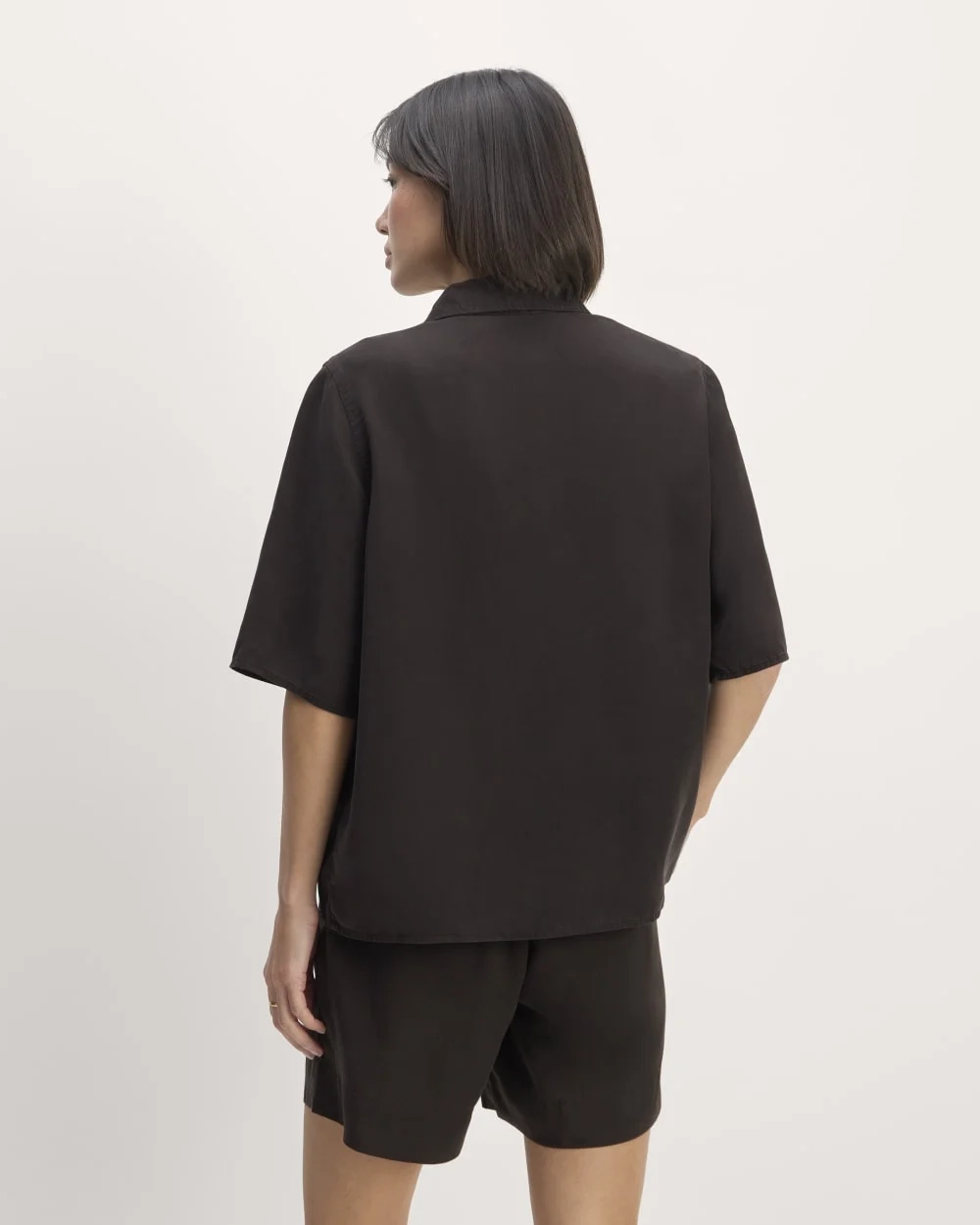 The Short-Sleeve Shirt in Butterlite | Black (3)
