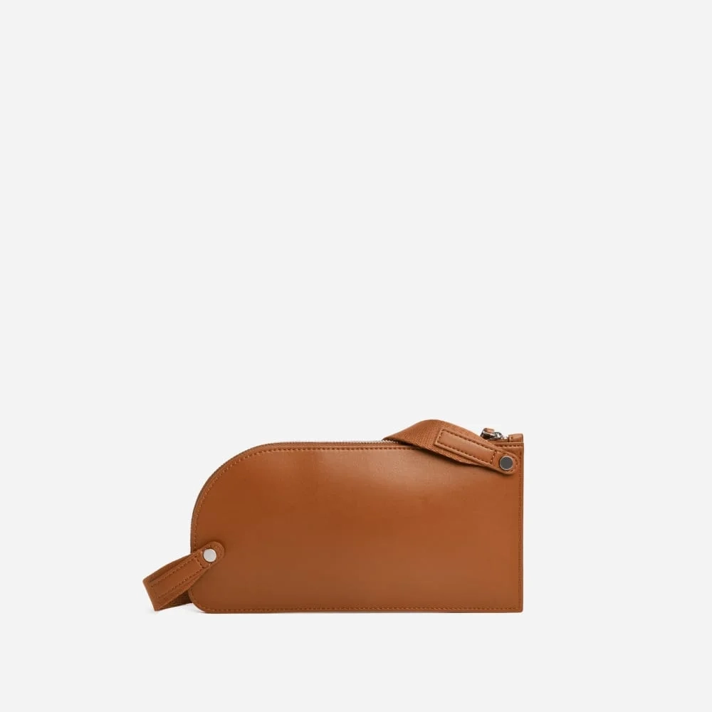 The Cactus Leather Sling Bag | Honey (3)