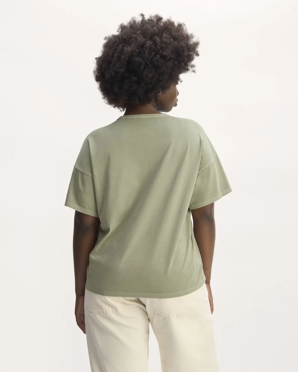 The Boyfriend Tee in Essential Cotton | Seagrass (2)