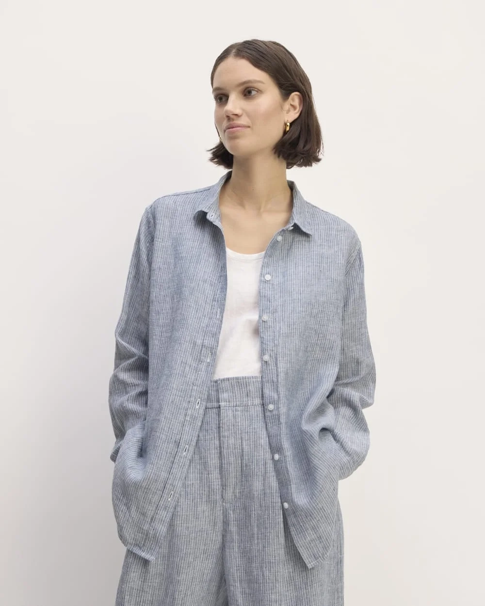 The Must-Have Shirt in Linen | White / Blue