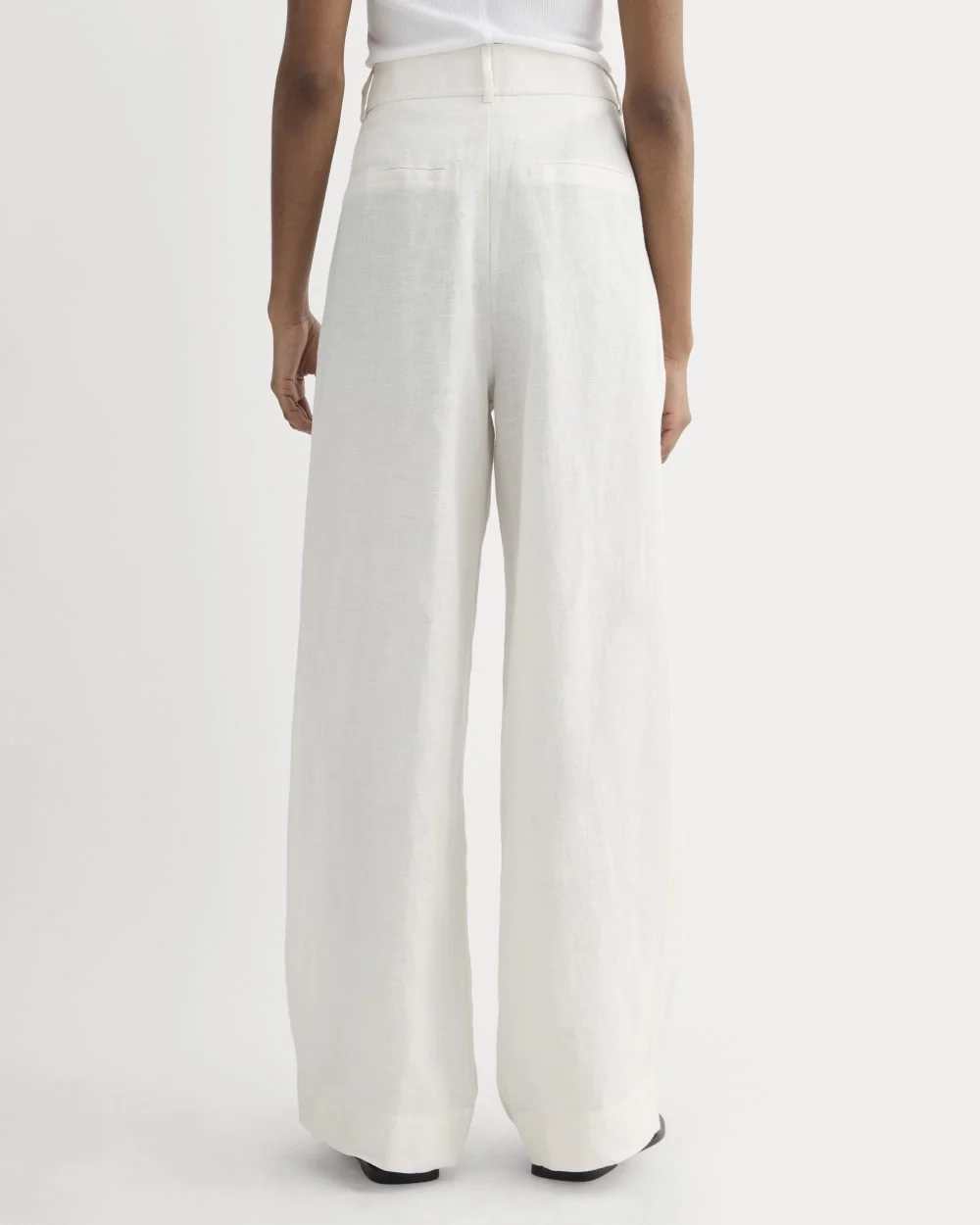 The Linen Way-High® Drape Pant  | Natural Chambray (2)