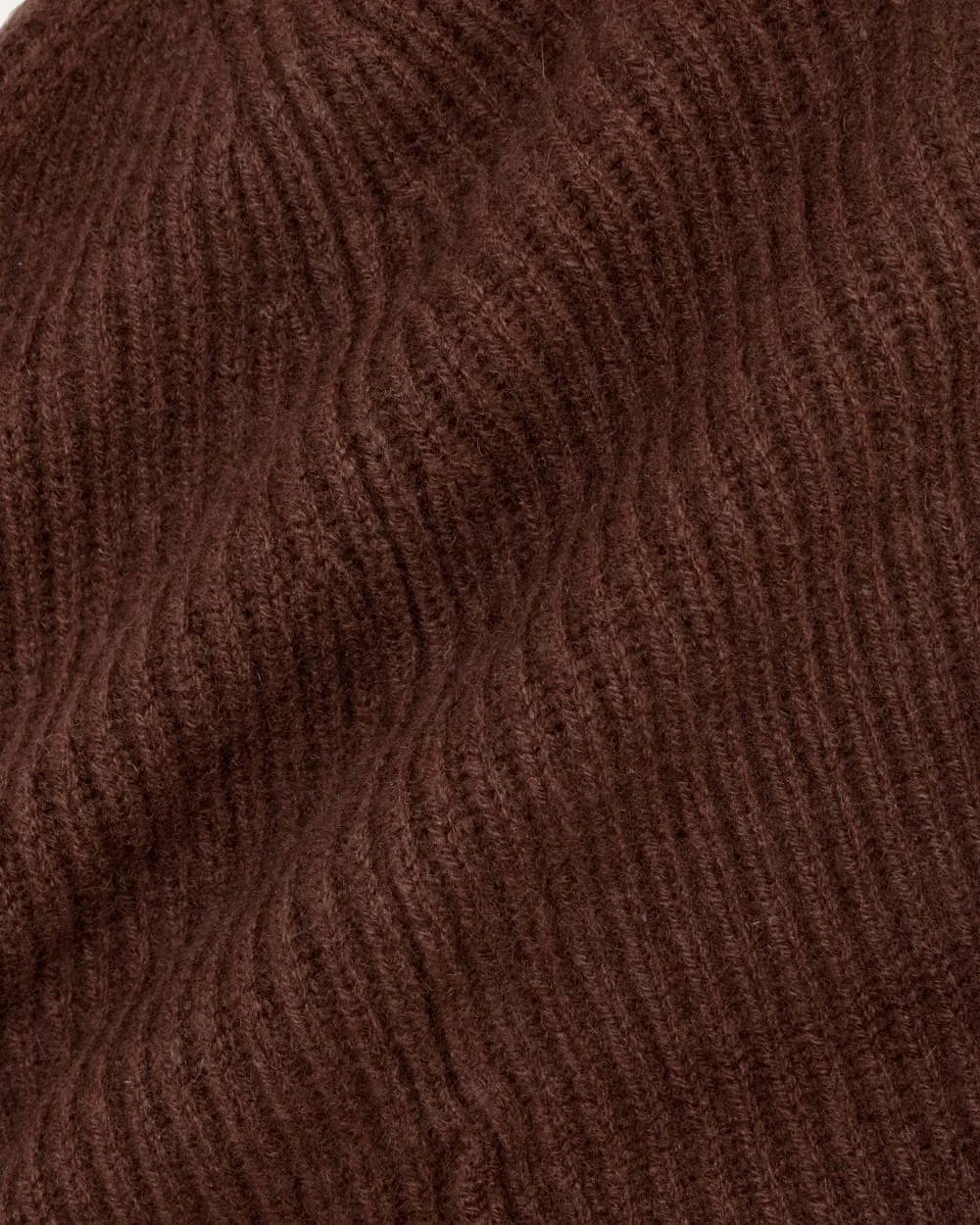 The Cashmere Ribbed Beanie | Dark Mahogany (2)