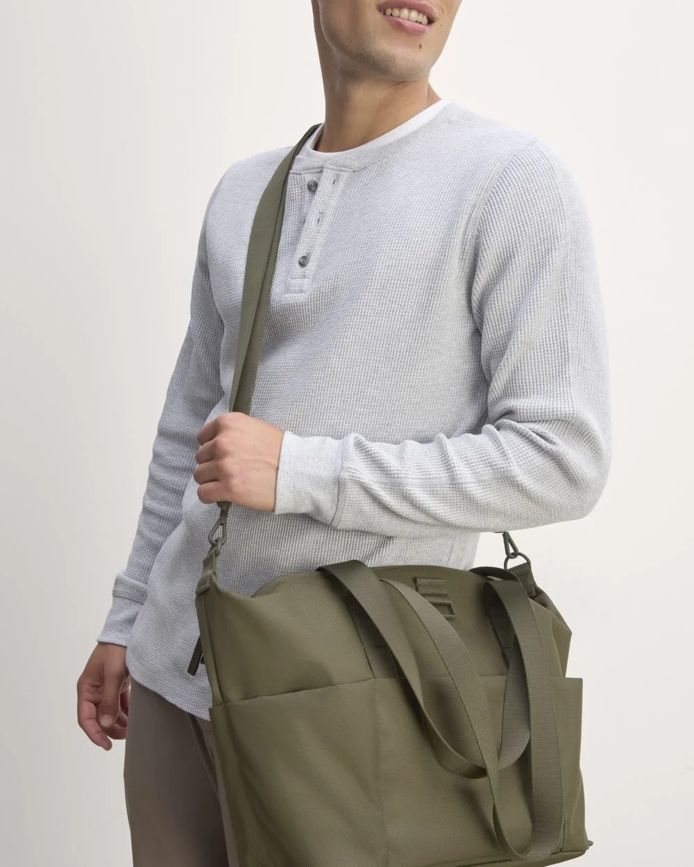 The ReNew Transit 3-Way Tote | Kalamata (5)