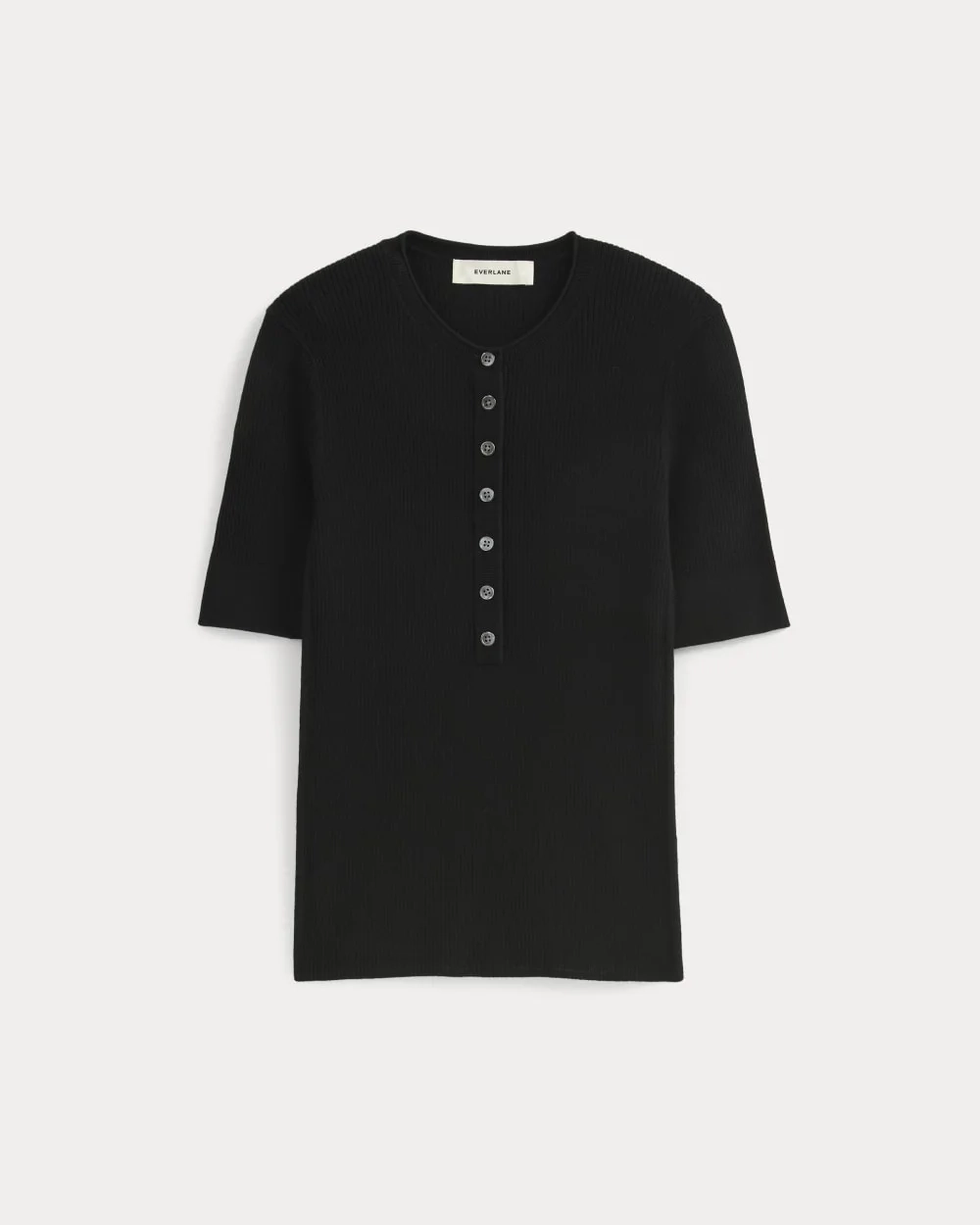 The Short-Sleeve Henley in Ultrasoft Merino | Black (3)
