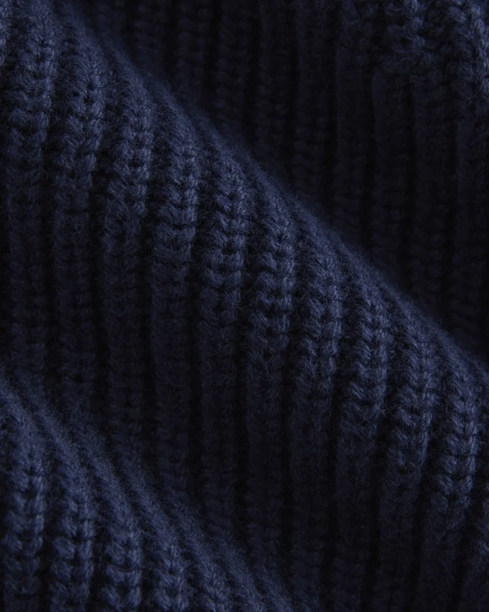 Ribbed V-Neck Vest in Everyday Cotton | Navy (2)