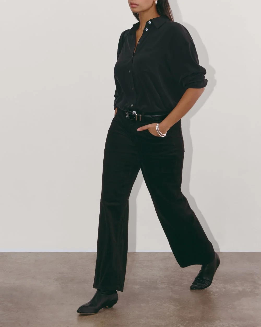 The Mid-Way Pant in Corduroy | Black (3)