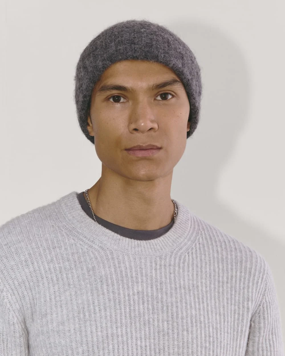 The Alpaca Beanie | Dark Charcoal (2)