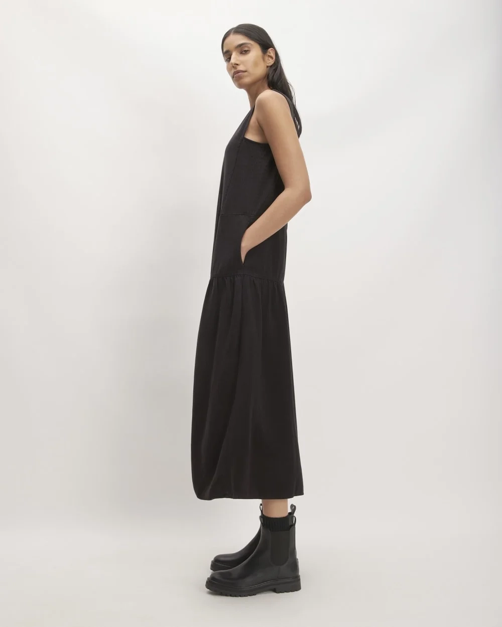 The TENCEL™ V-Neck Dress | Black (3)