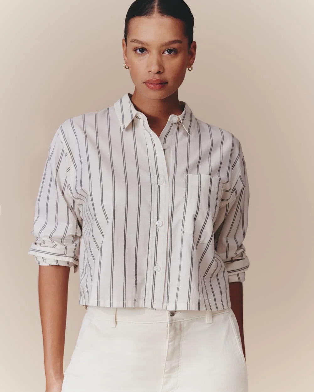 The Way-Short Shirt in Silky Cotton | Bone / Black (2)