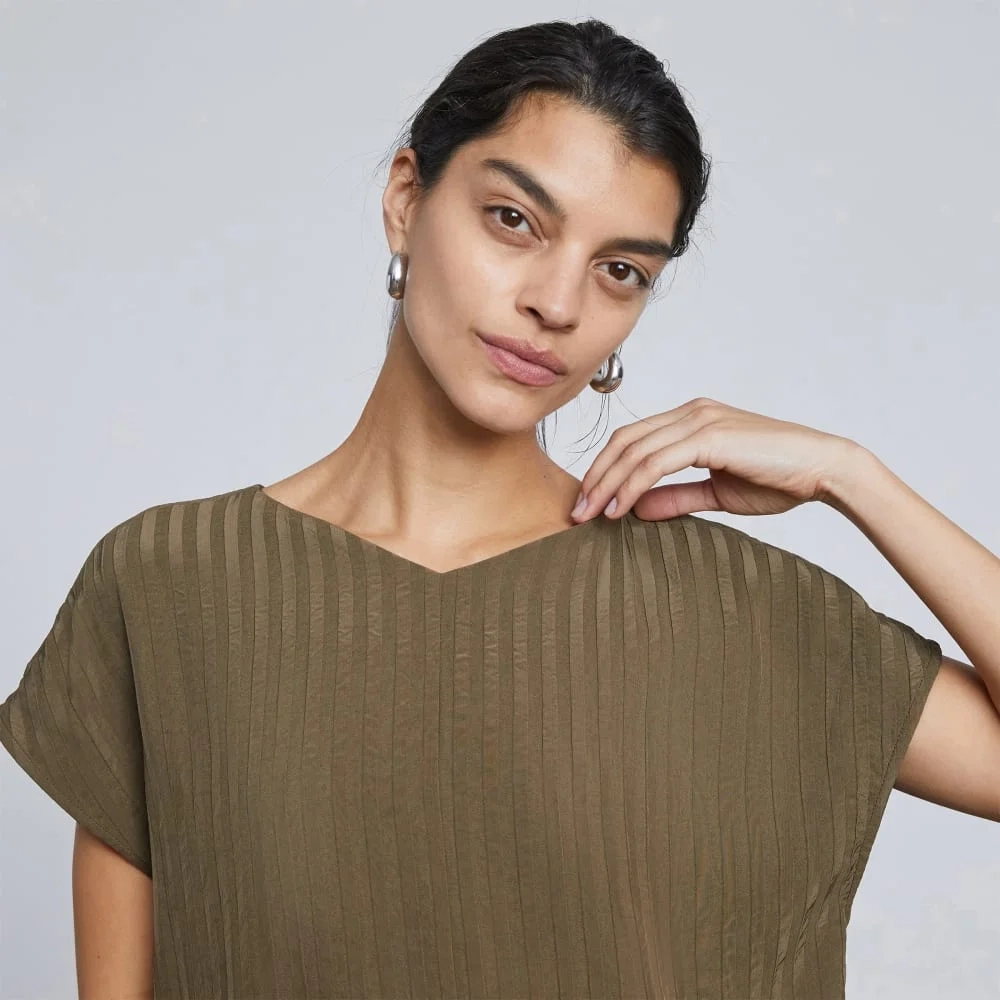 The City Stripe V-Neck Top | Beech (3)