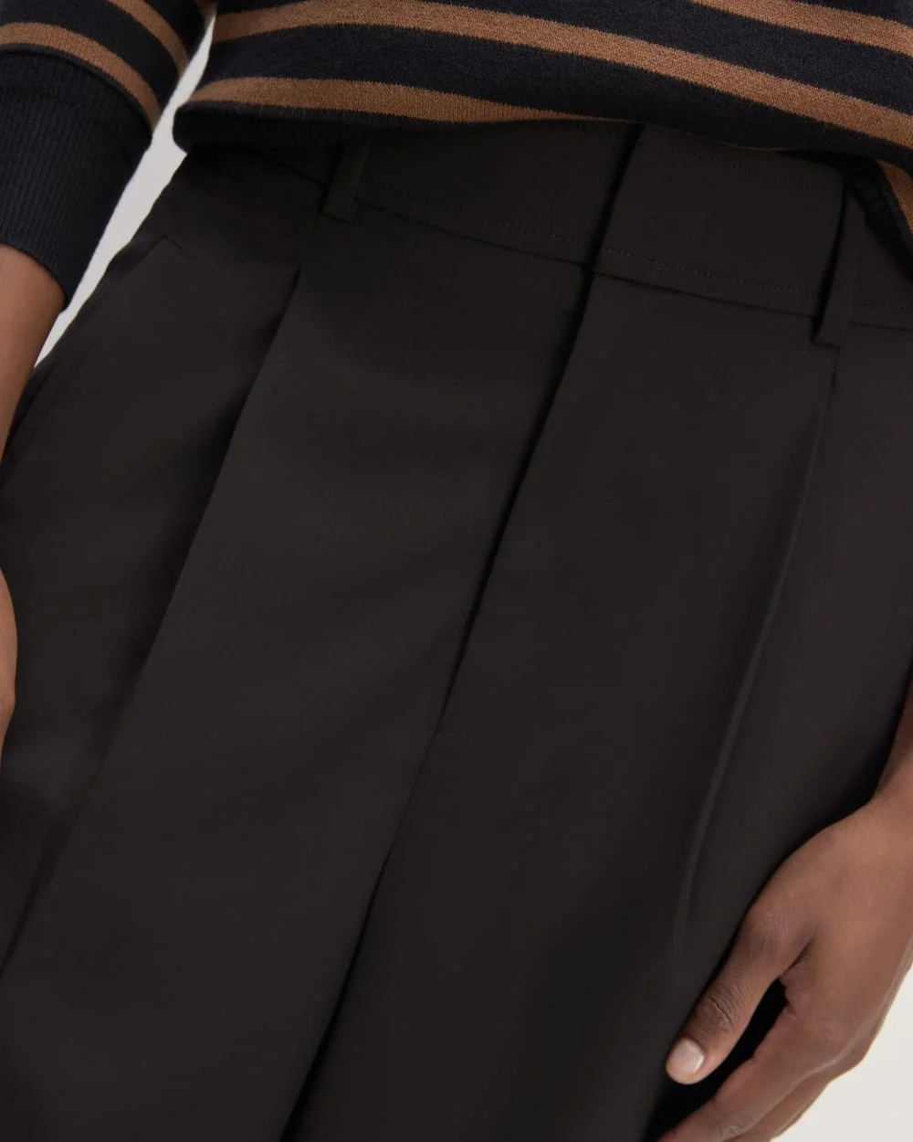 The Italian Wool Way-High® Drape Pant | Black (3)