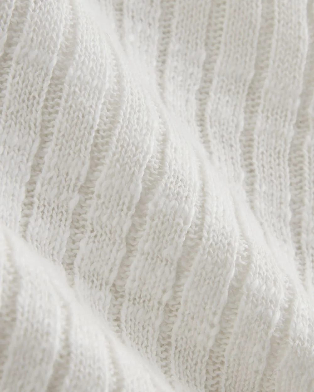 The Ribbed Cardigan in Cotton Linen | White (3)
