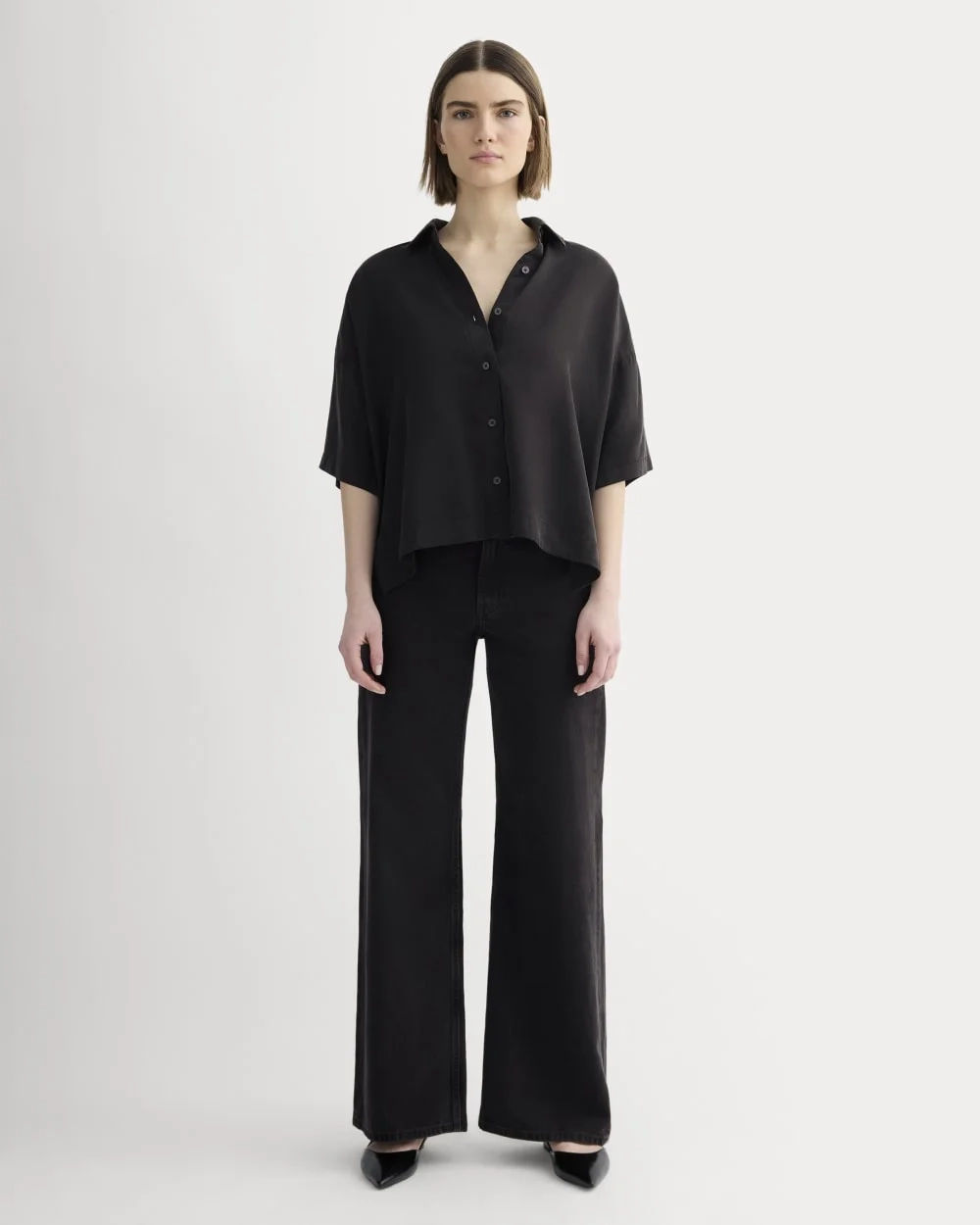 The Short-Sleeve Square Shirt in Butterlite | Black (5)