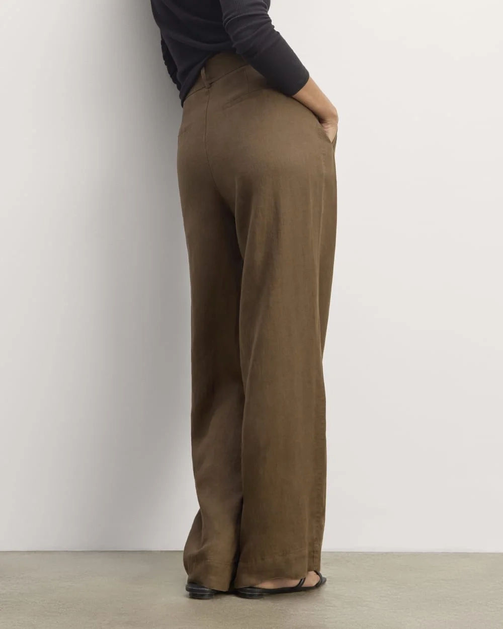 The Linen Way-High® Drape Pant  | Cocoa (2)