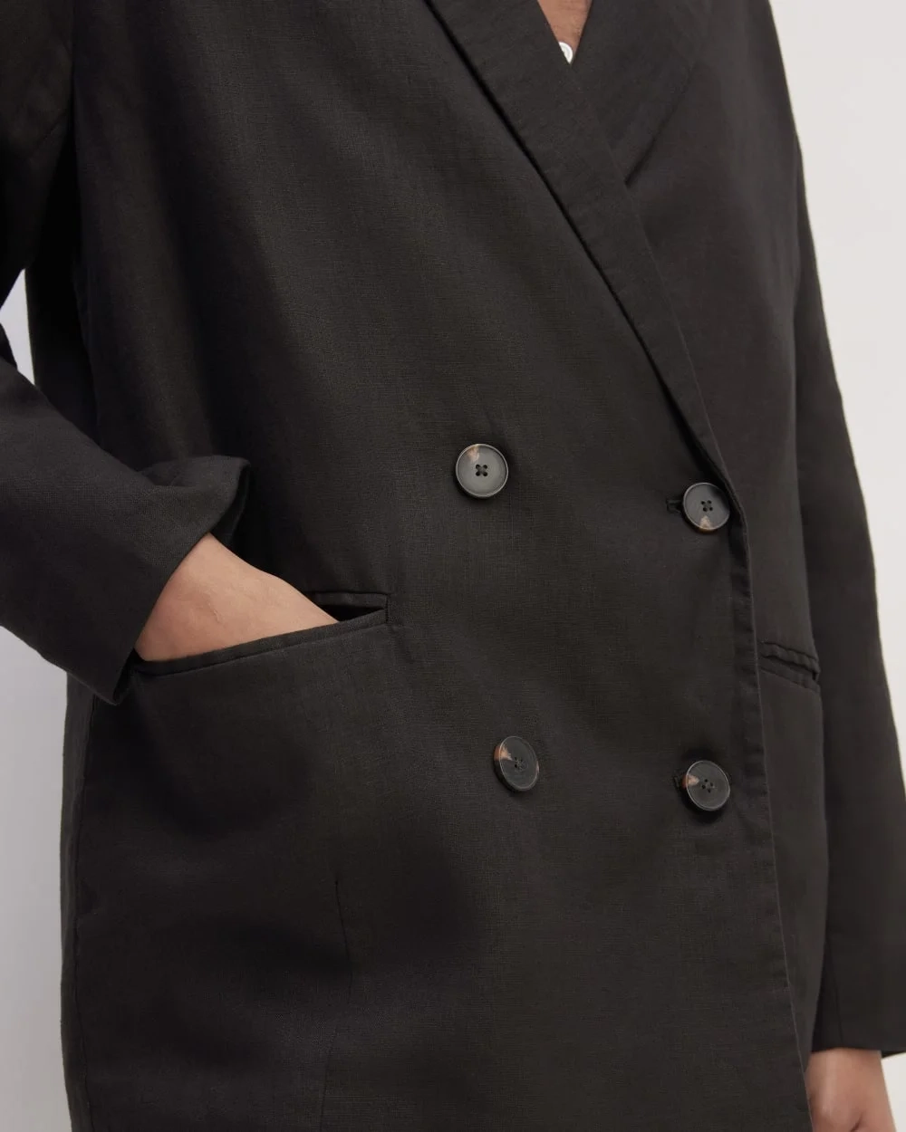 The Linen Double Breasted Blazer | Black (4)