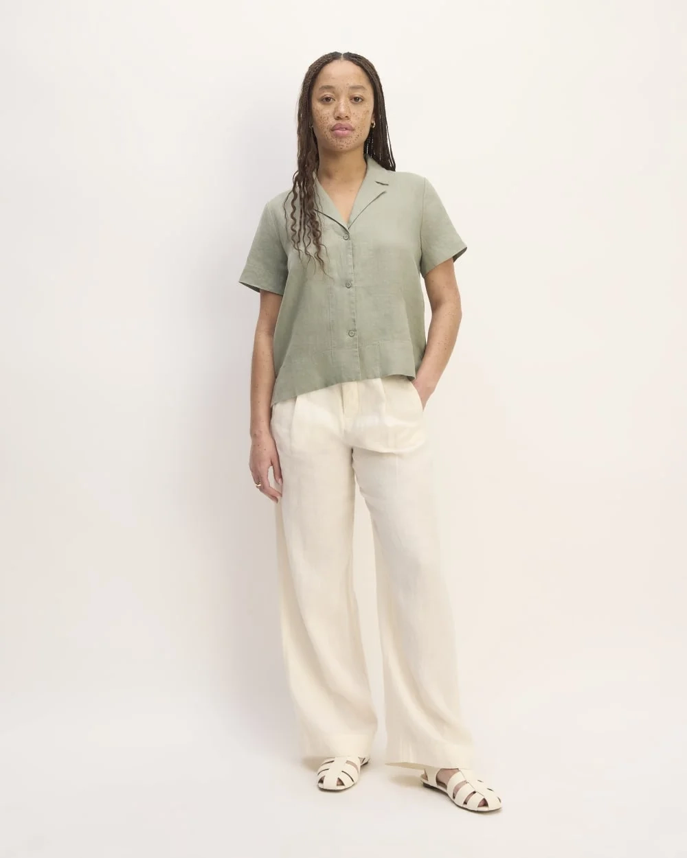 The Notch Shirt in Linen | Sage Green (4)