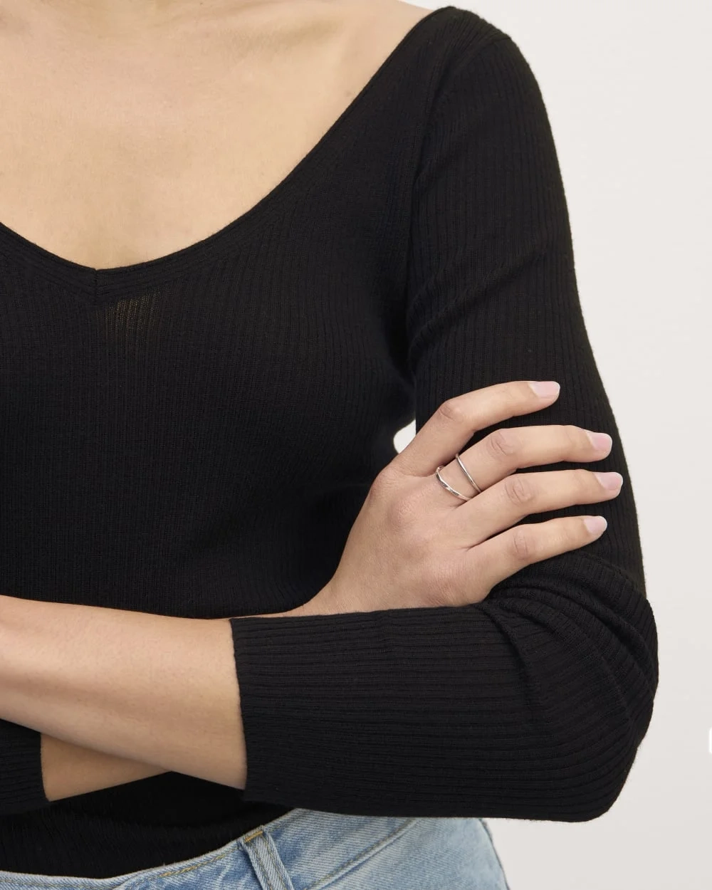 The Off-Shoulder Top in Ultrasoft Merino | Black (2)