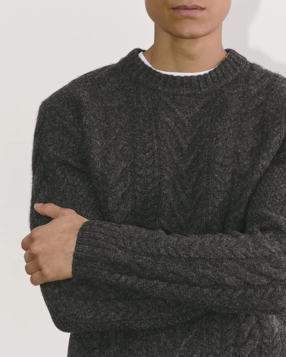 The Felted Merino Cable-Knit Crew | Charcoal (4)