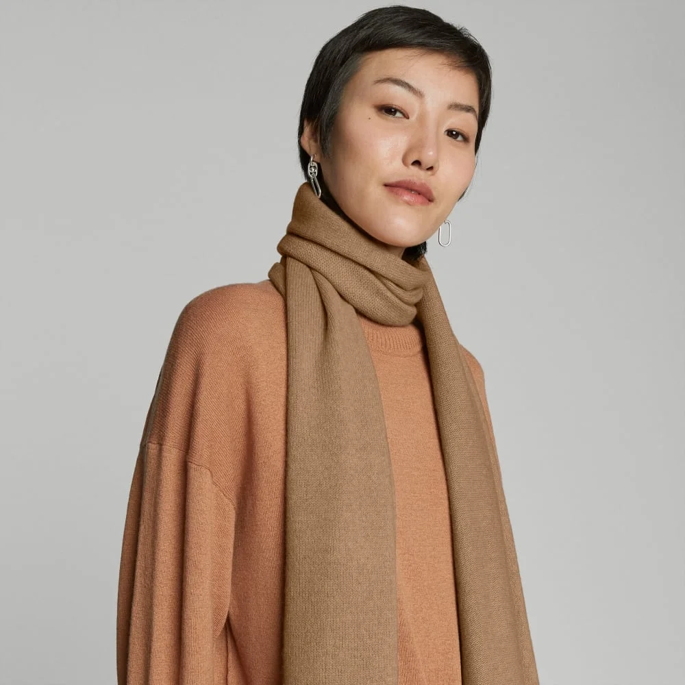 The Cashmere Scarf | Light Camel (4)